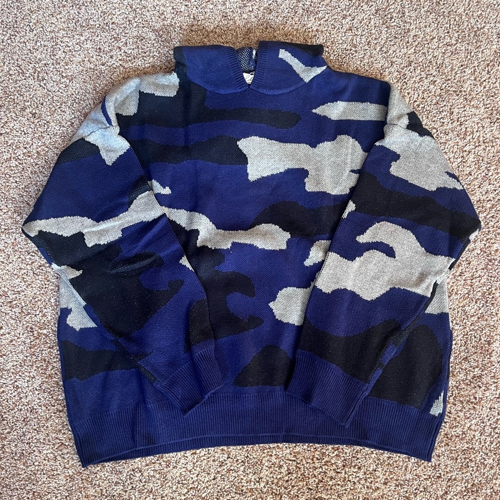 BRAND NEW Elan Navy Blue Camouflage Sweater Hoodie